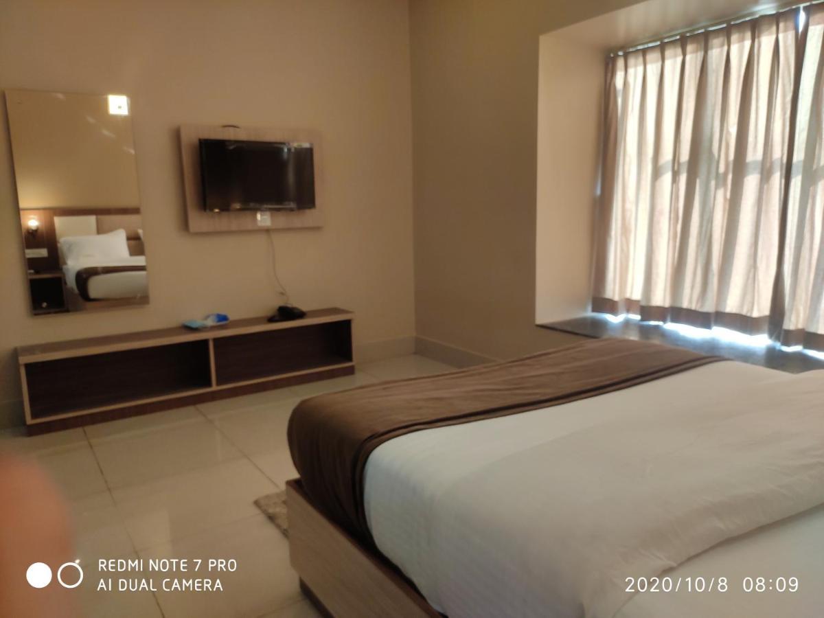 The Pearl Hotel Пури Екстериор снимка