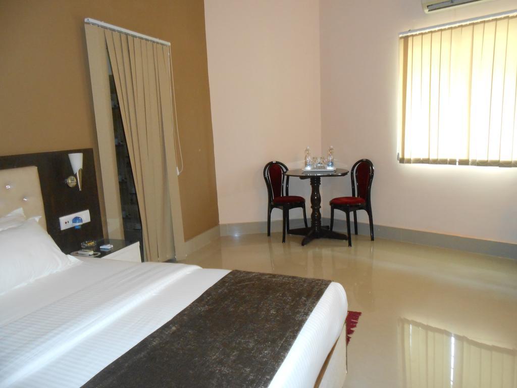 The Pearl Hotel Пури Екстериор снимка