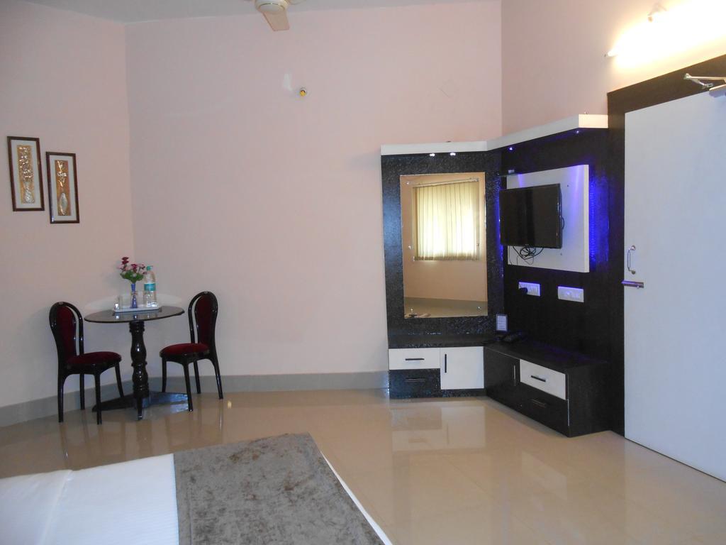 The Pearl Hotel Пури Екстериор снимка
